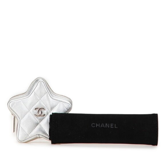 CHANEL Silver Lambskin Leather Logo Wallet - Picture 9 of 9